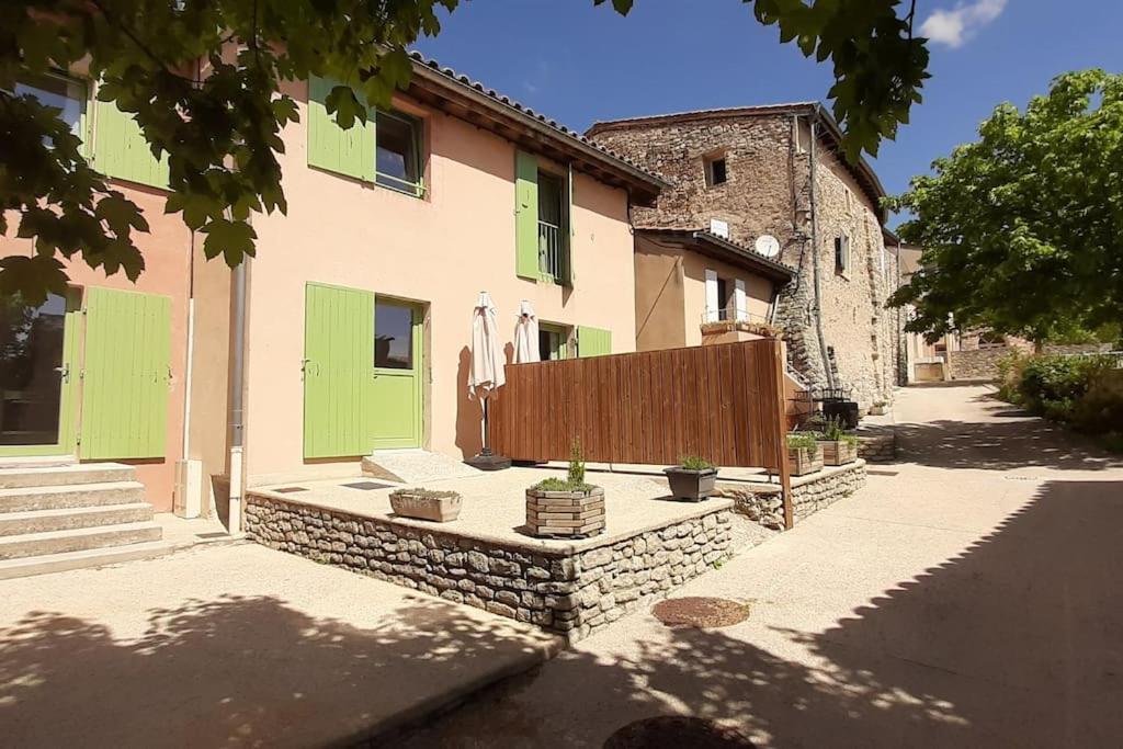 Gite Confortable Village Medieval Sainte-Jalle Baronnies Provencales Екстериор снимка